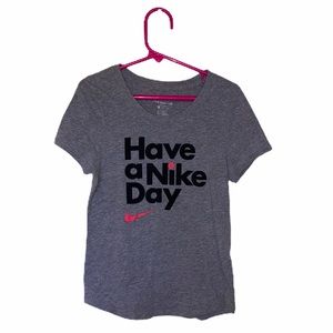 Girls Nike t shirt